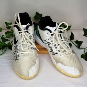 Nike. Kyrie Flytrap Basketball Shoes. Youth size 7.